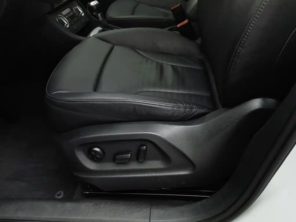 Audi Q3 — миниатюра 20