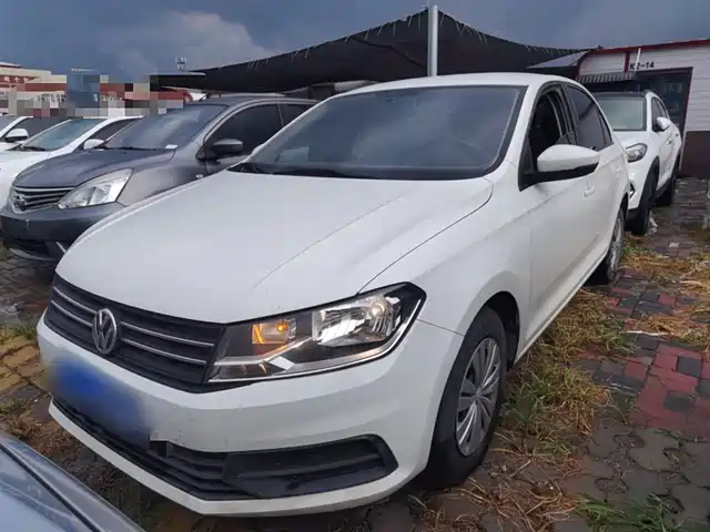 VOLKSWAGEN SANTANA 2023