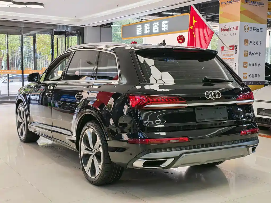 Audi Q7 — миниатюра 9