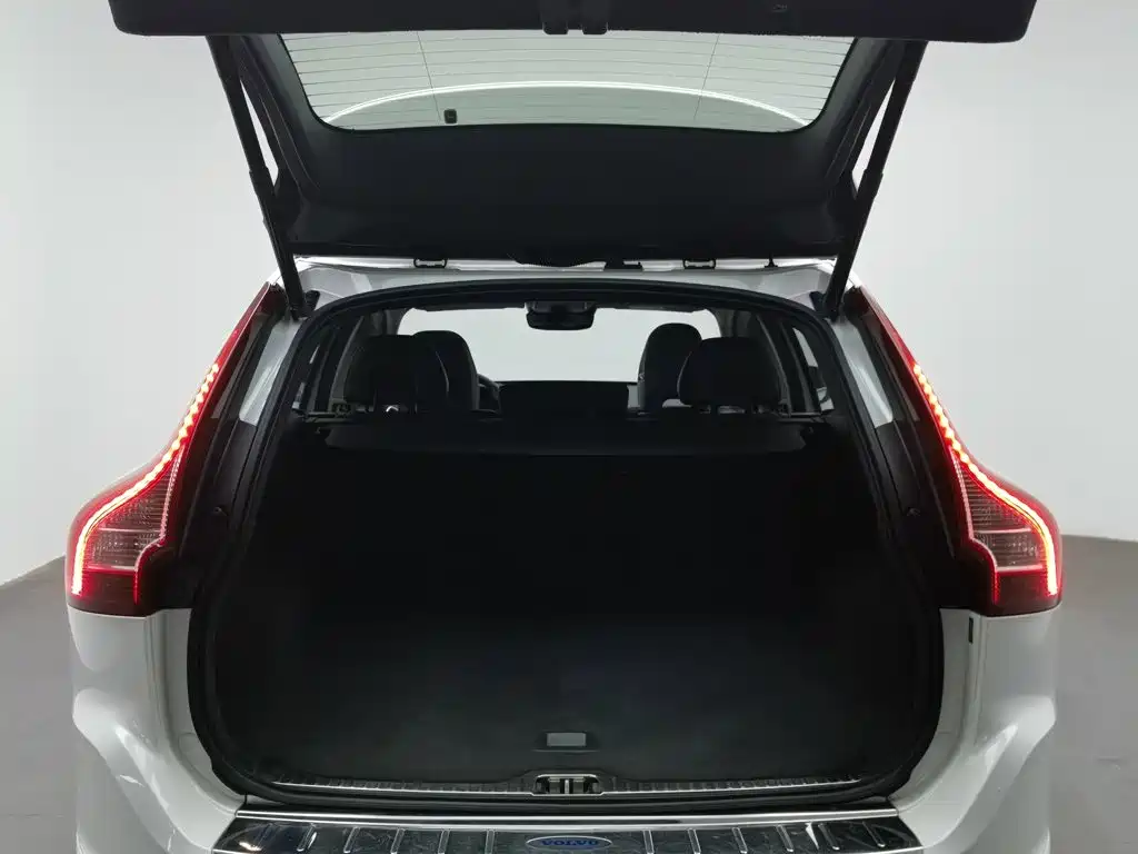 Volvo XC60 — миниатюра 16