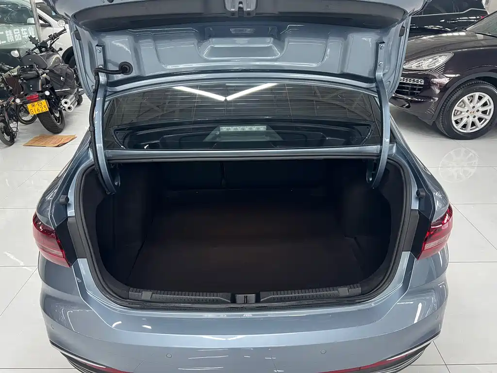 Volkswagen Lavida — миниатюра 19