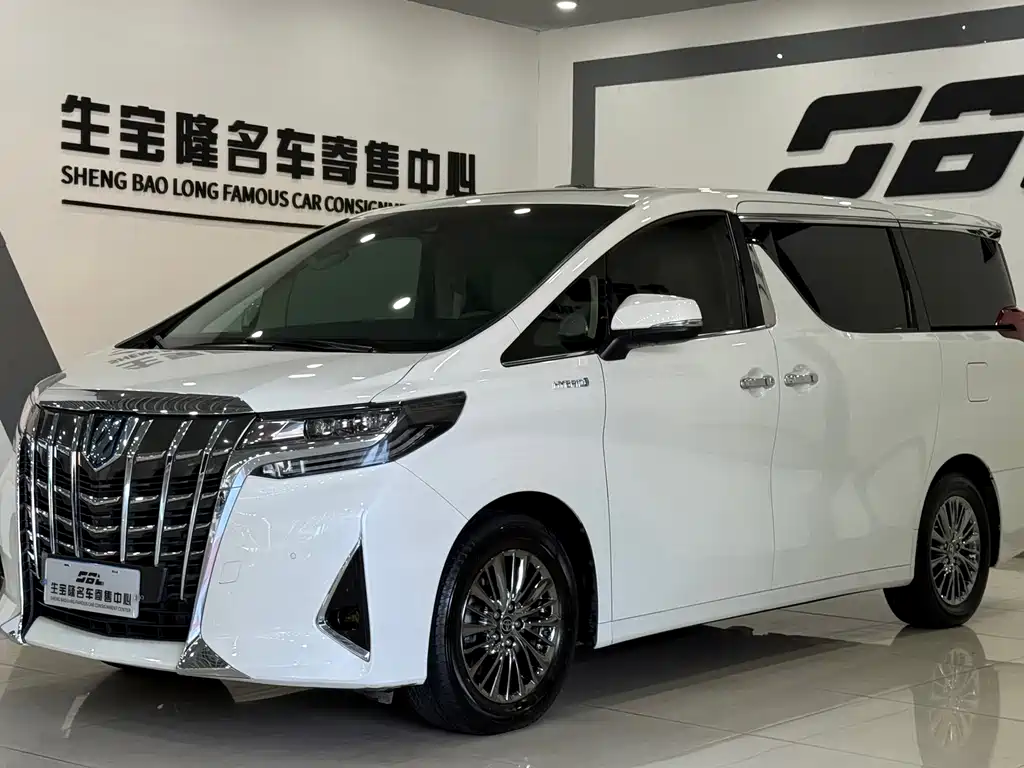 Toyota Alphard — миниатюра 3