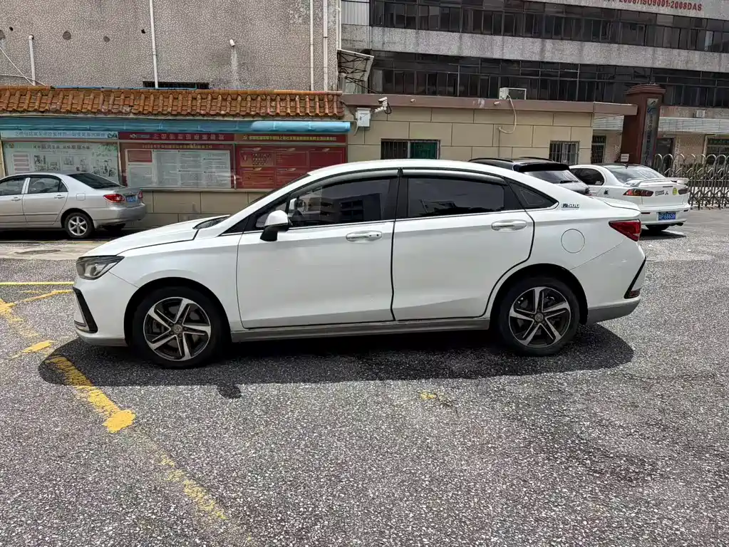 BAIC EU5 2018 R500