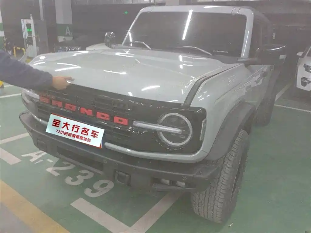 Ford Bronco 2024