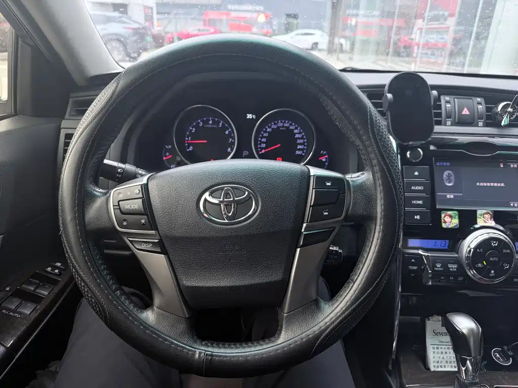 Toyota Reiz 2013 2.5V