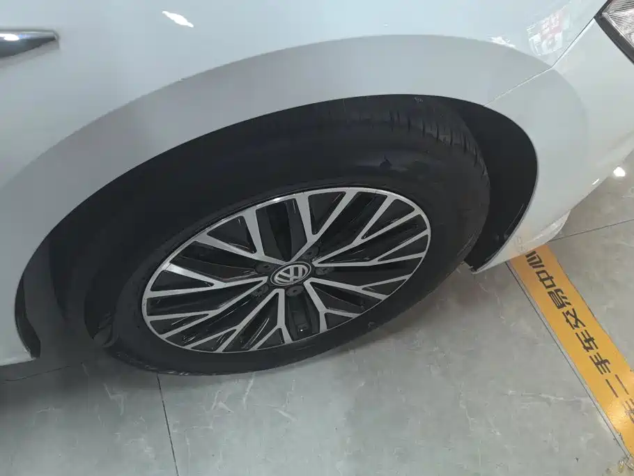 Volkswagen Sagitar — миниатюра 6