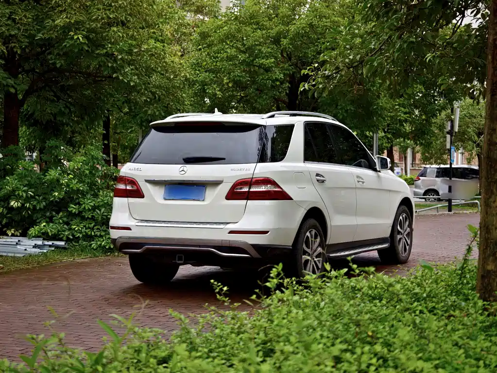 Mercedes-Benz M-Class — миниатюра 10