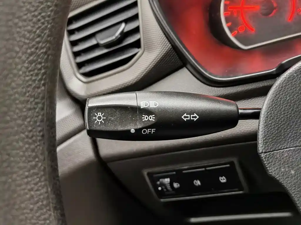 Wuling Hongguang V — миниатюра 21