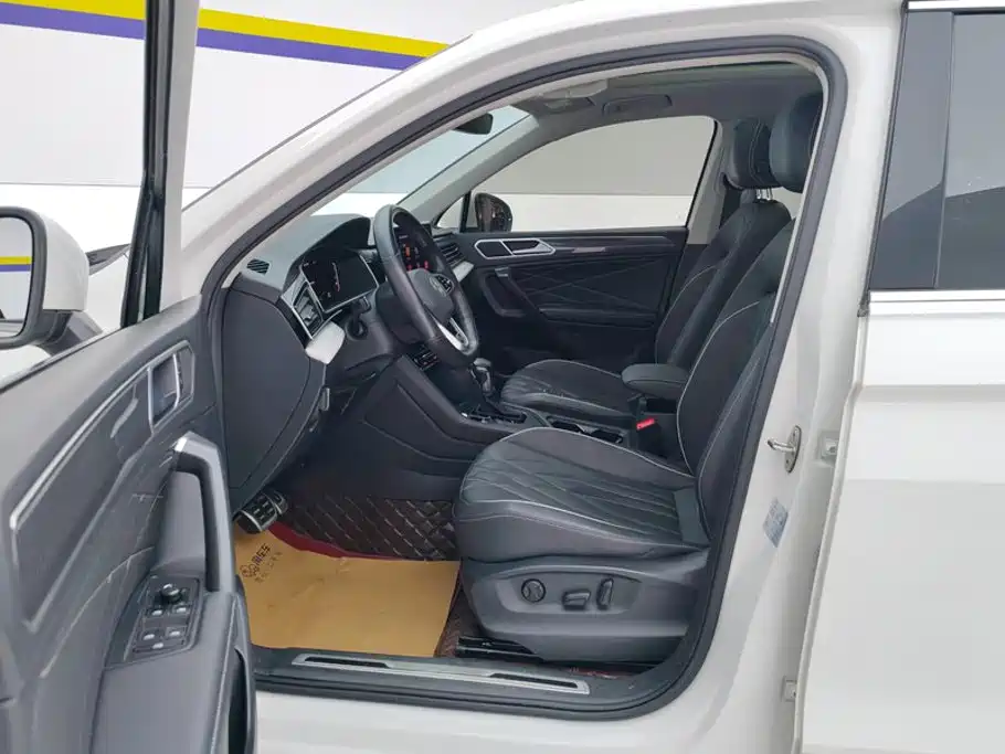 Volkswagen Tiguan L — миниатюра 9