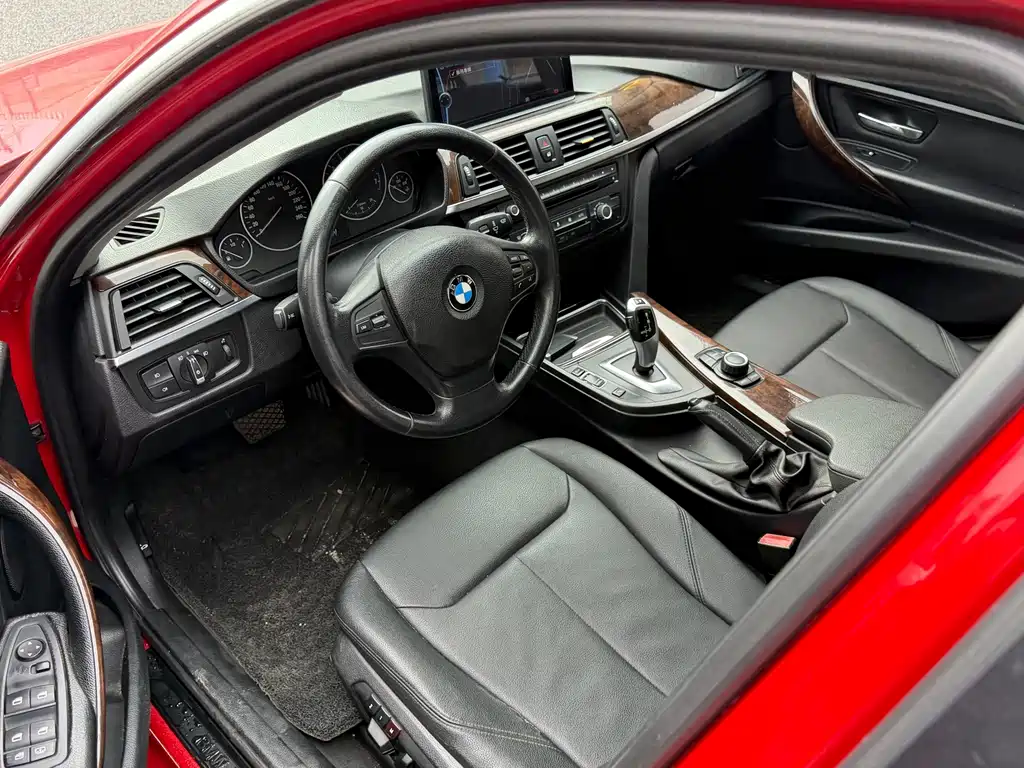 BMW 3 Series — миниатюра 10