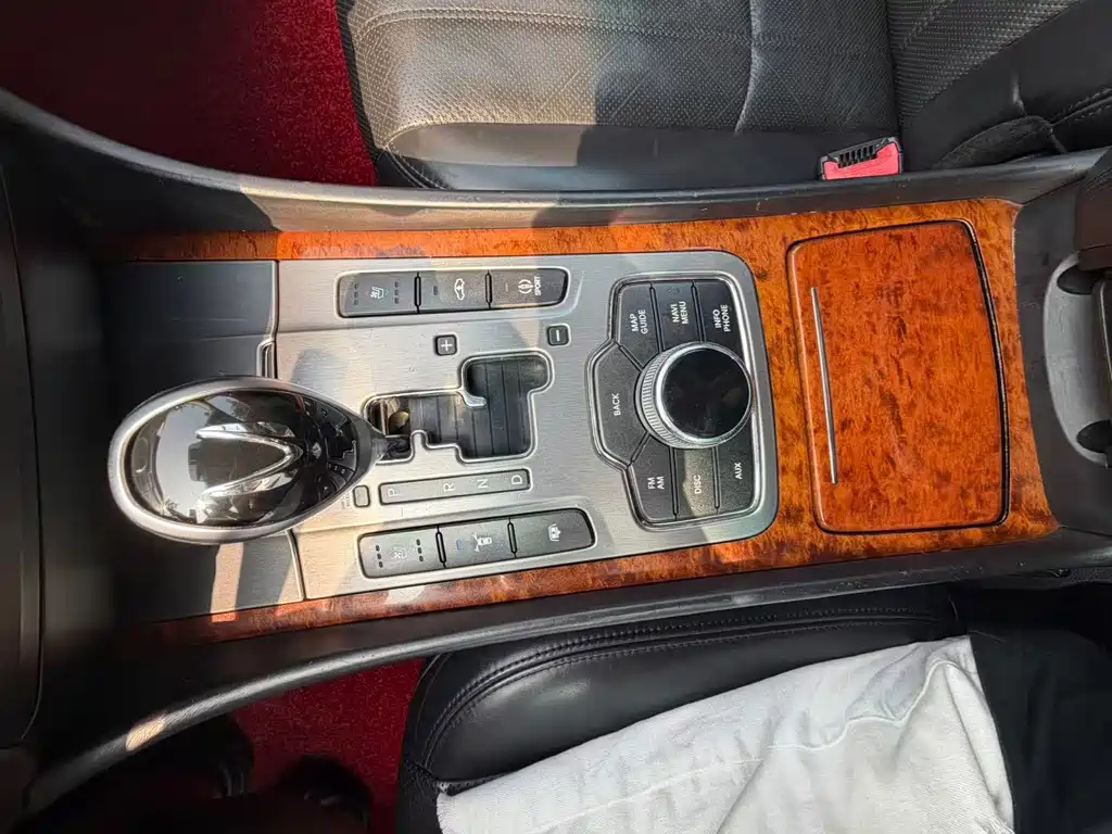 Hyundai Equus — миниатюра 17