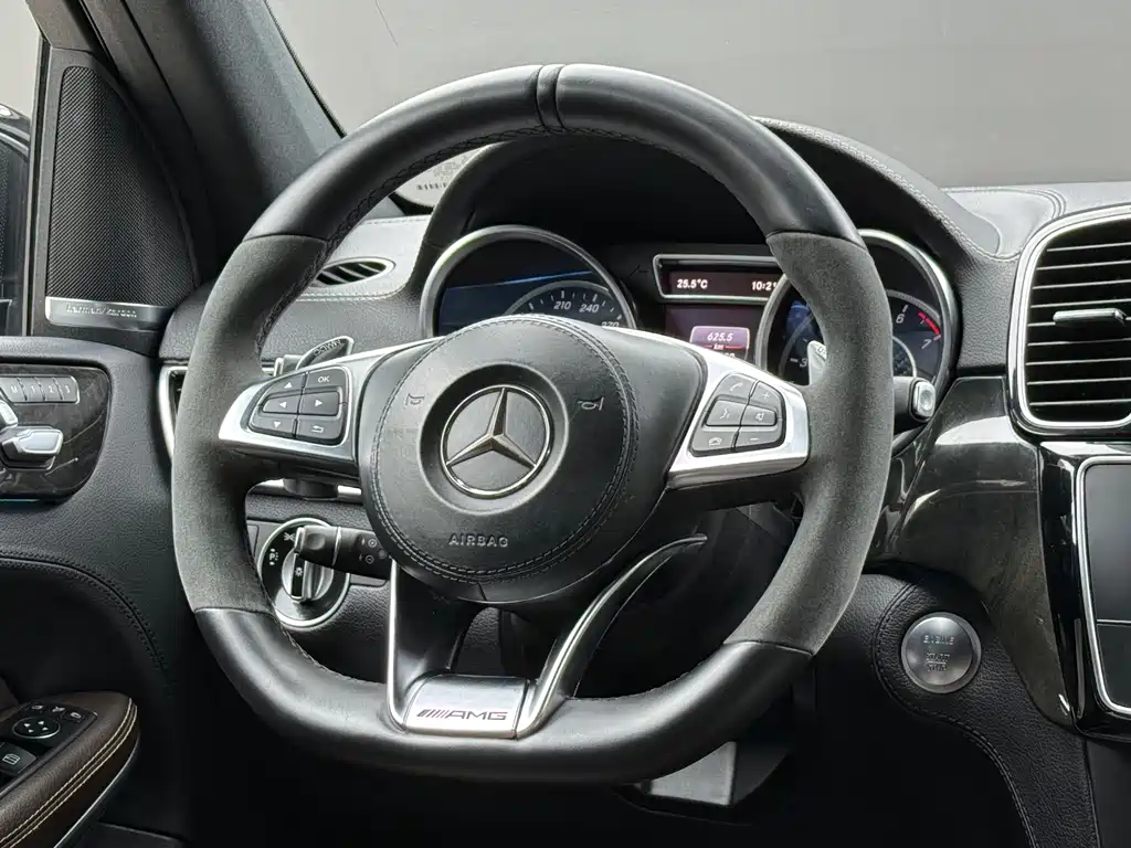 Mercedes-Benz GLS A MG 2016 AMG GLS 63 4MATIC