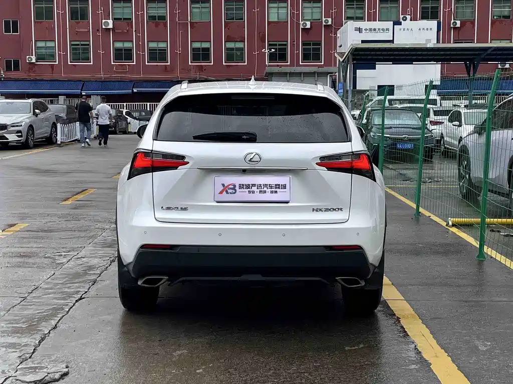 Lexus NX 2015 200t