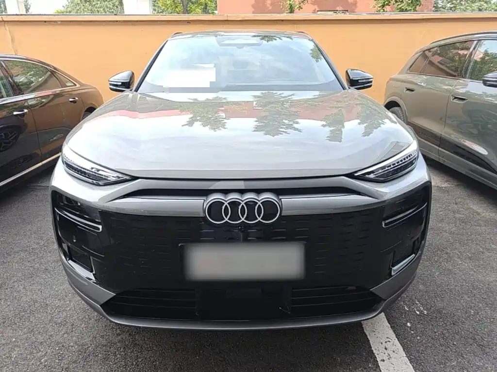 Audi Q6L e-tron — миниатюра 3