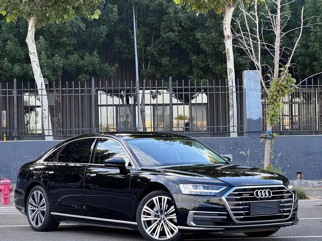 Audi A8 — миниатюра 3