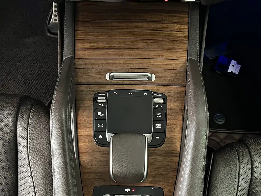 Mercedes-Benz GLS — миниатюра 17