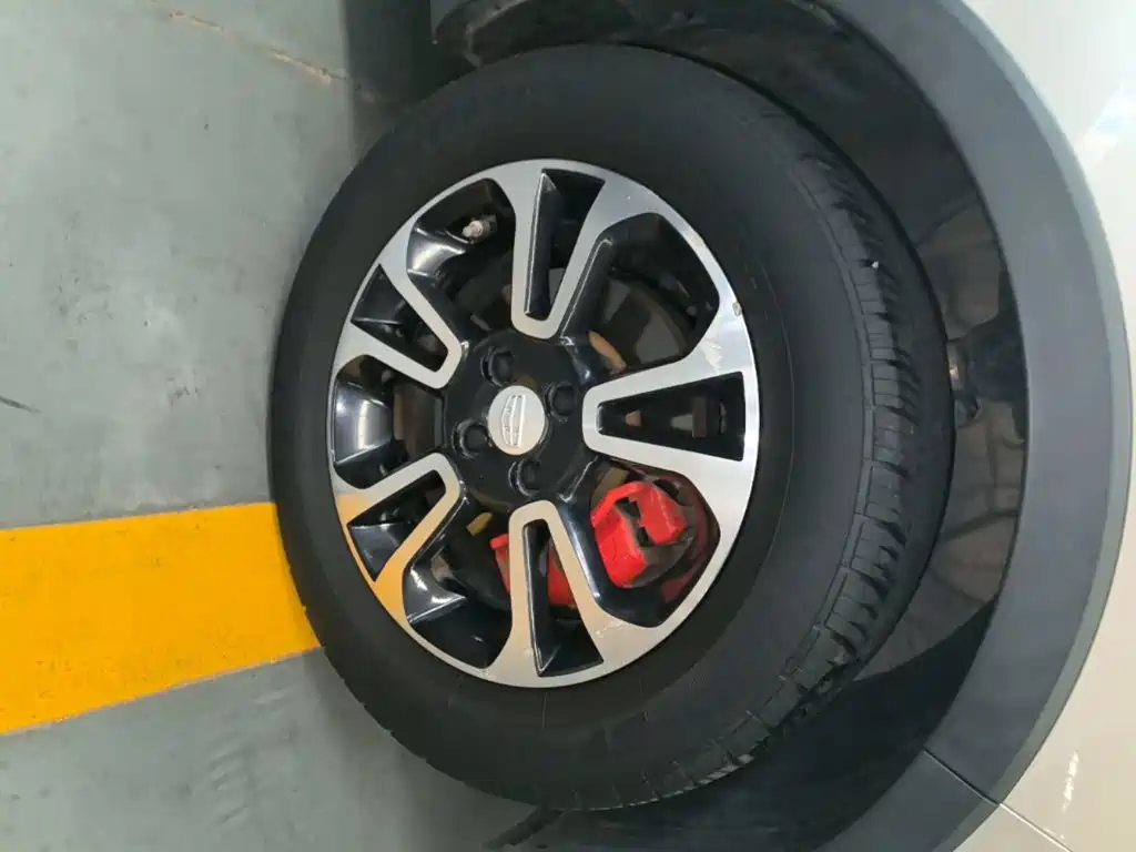 Geely Vision X3 — миниатюра 23