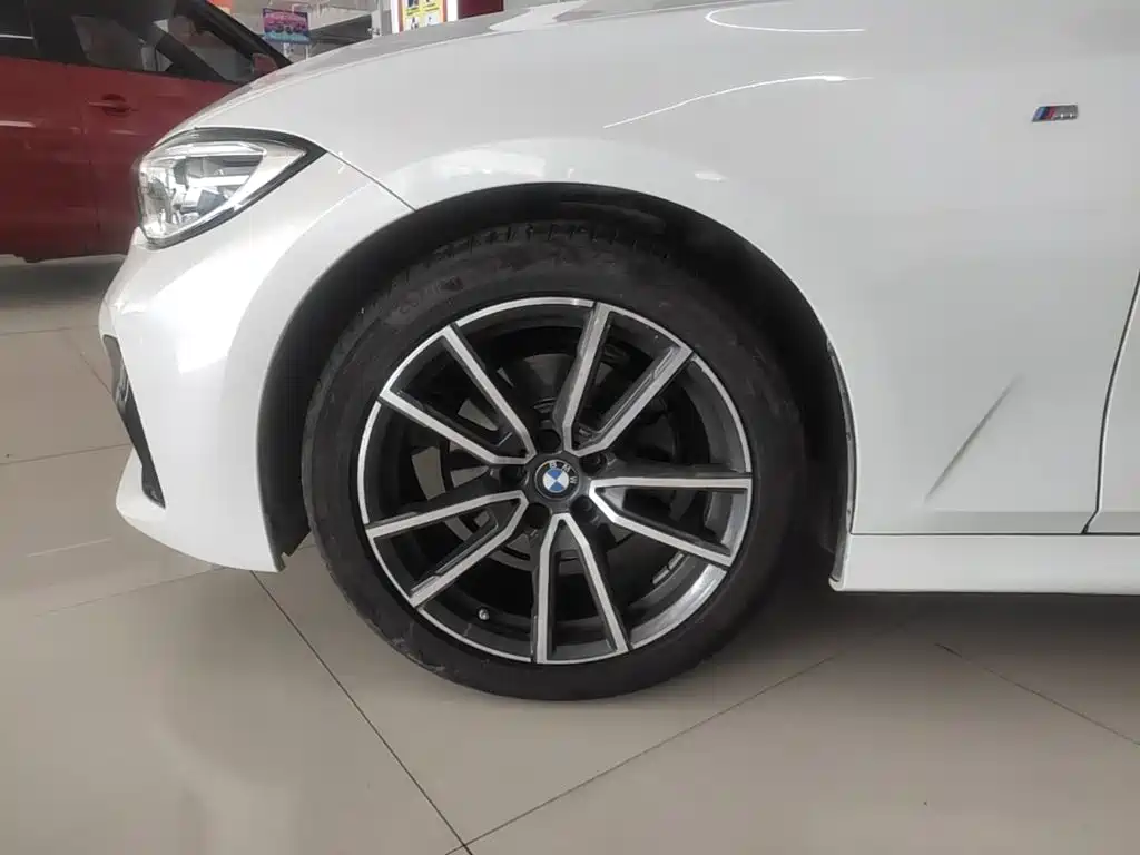 BMW 3 Series — миниатюра 23