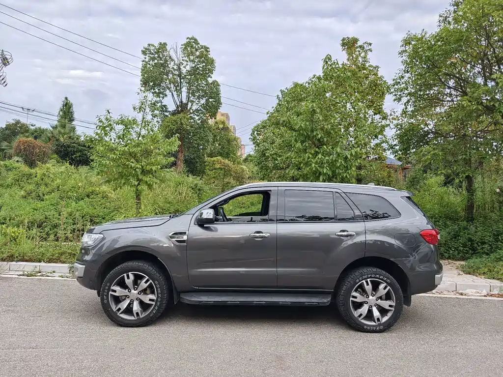 Ford Everest — миниатюра 4