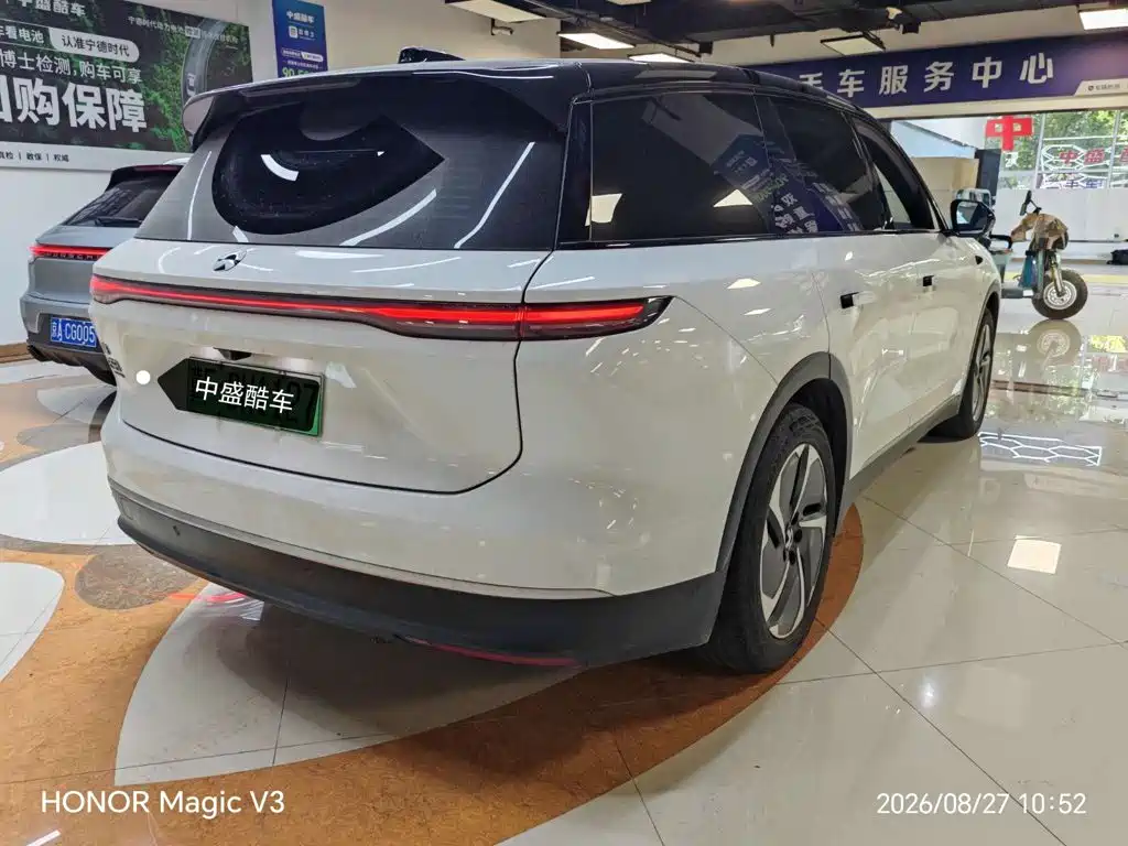 NIO ES8 — миниатюра 11