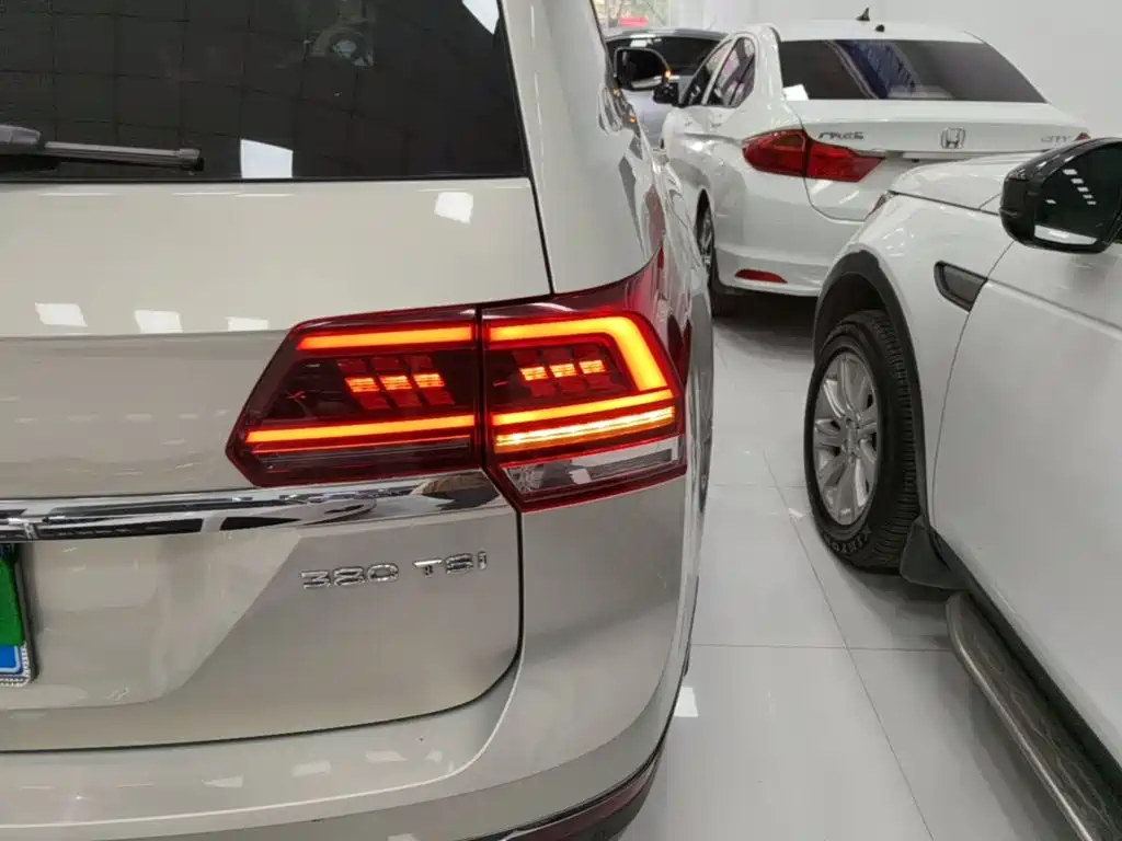 Volkswagen Teramont — миниатюра 8