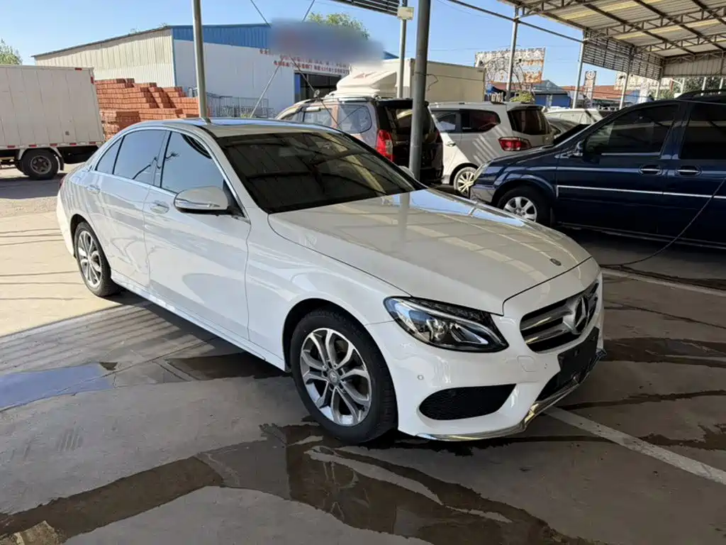 Mercedes-Benz C-Class — миниатюра 4