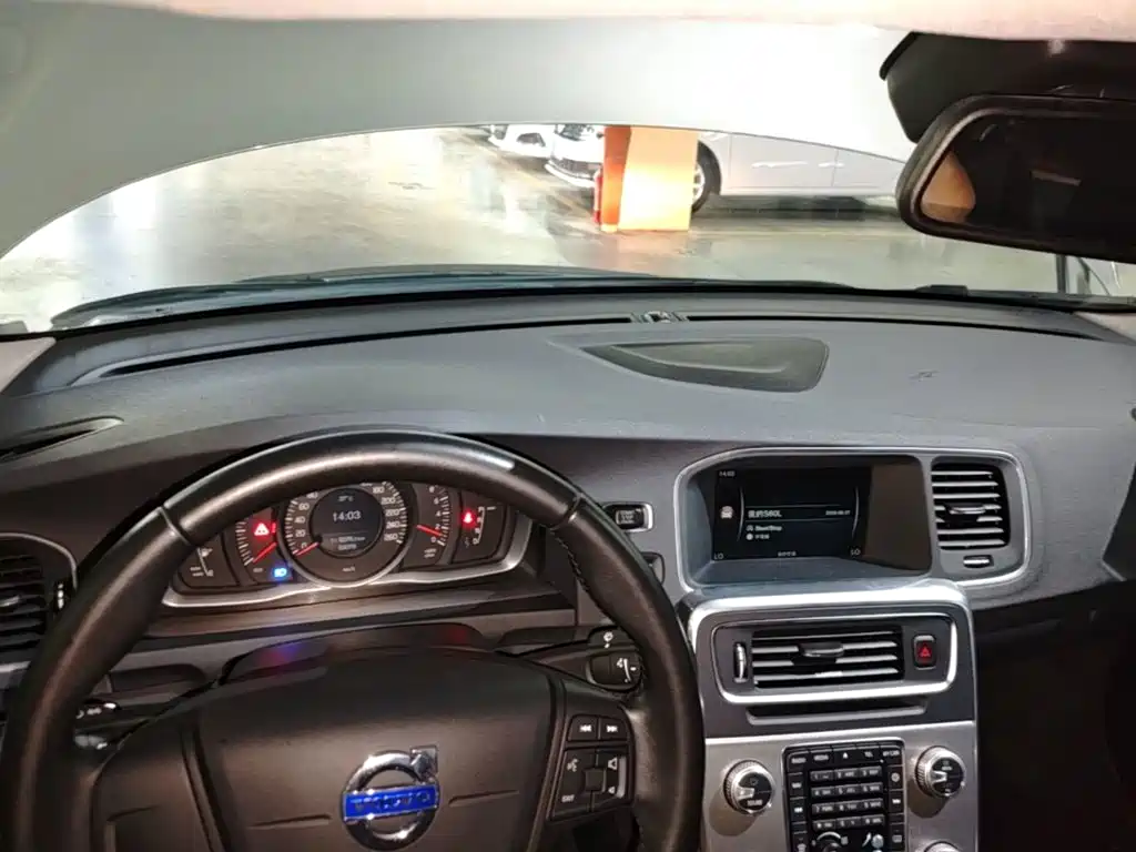 Volvo S60 — миниатюра 10