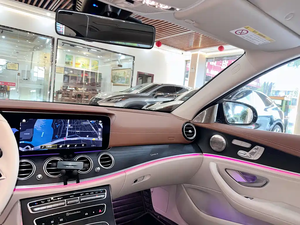 Mercedes-Benz E-Class — миниатюра 9