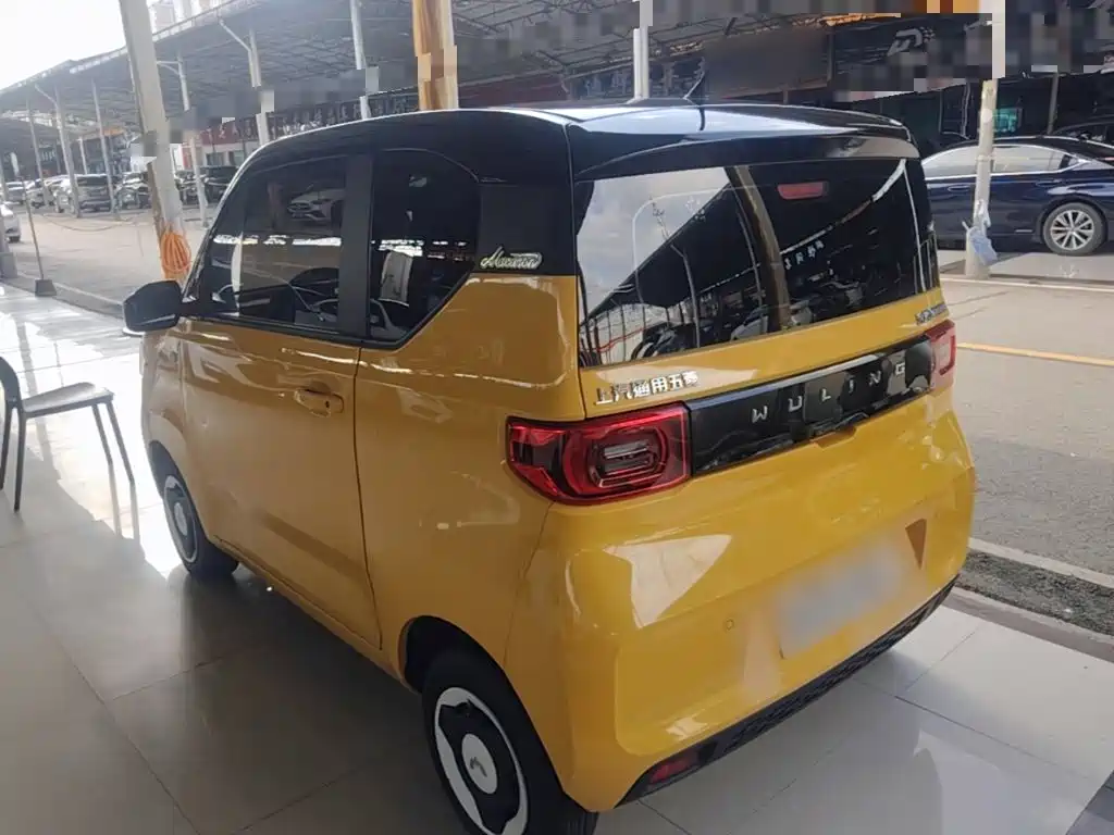 Wuling MINIEV — миниатюра 5