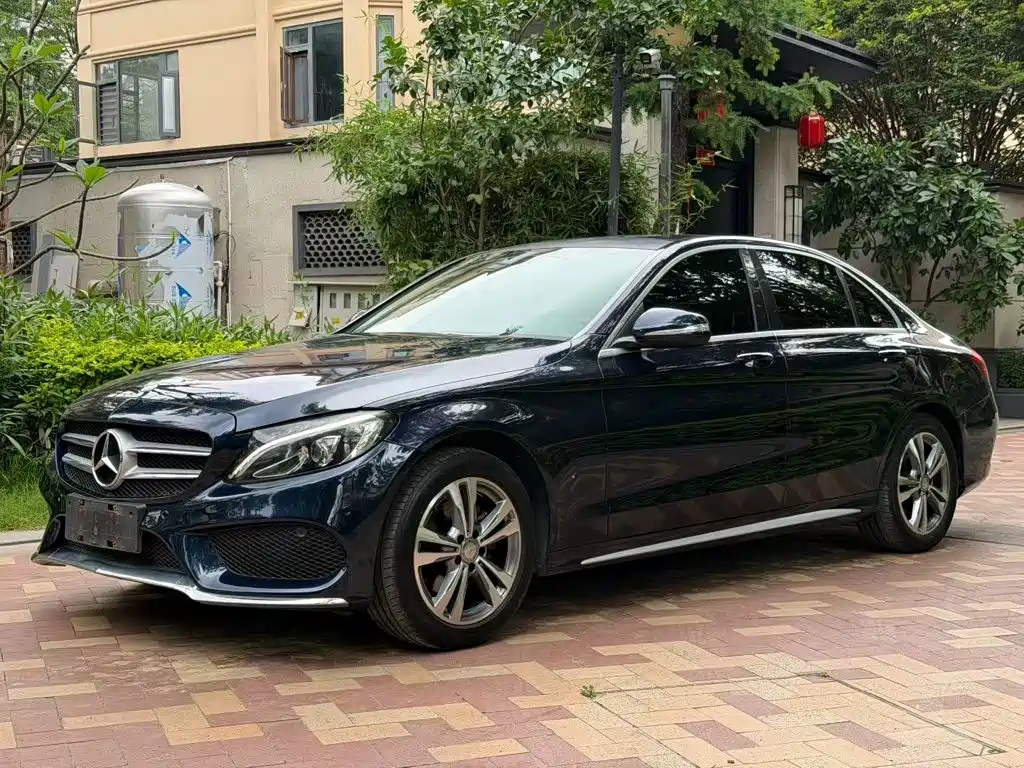 Mercedes-Benz C-Class — миниатюра 3