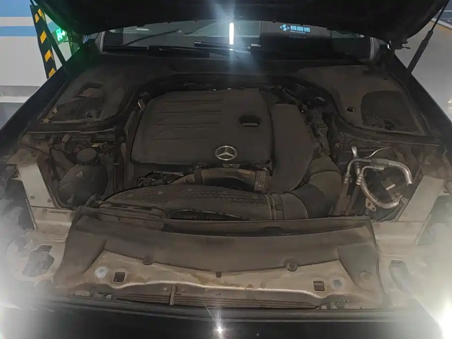 Mercedes-Benz E-Class — миниатюра 10