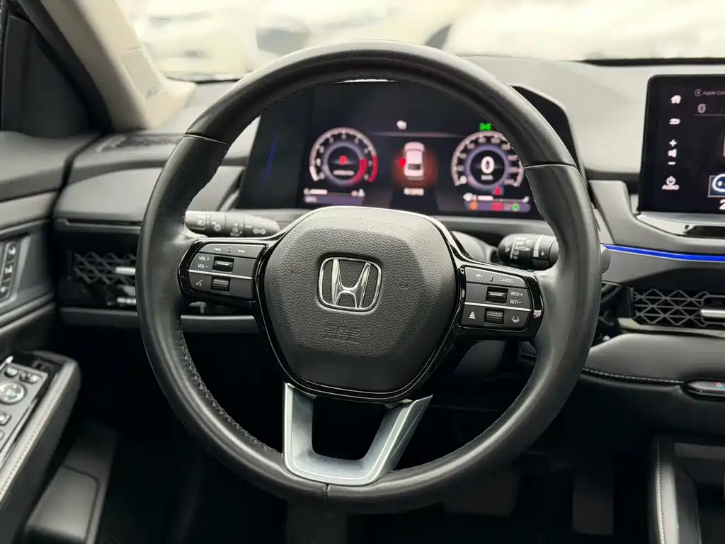 Honda Accord — миниатюра 11