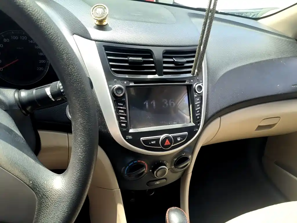 Hyundai Verna — миниатюра 13