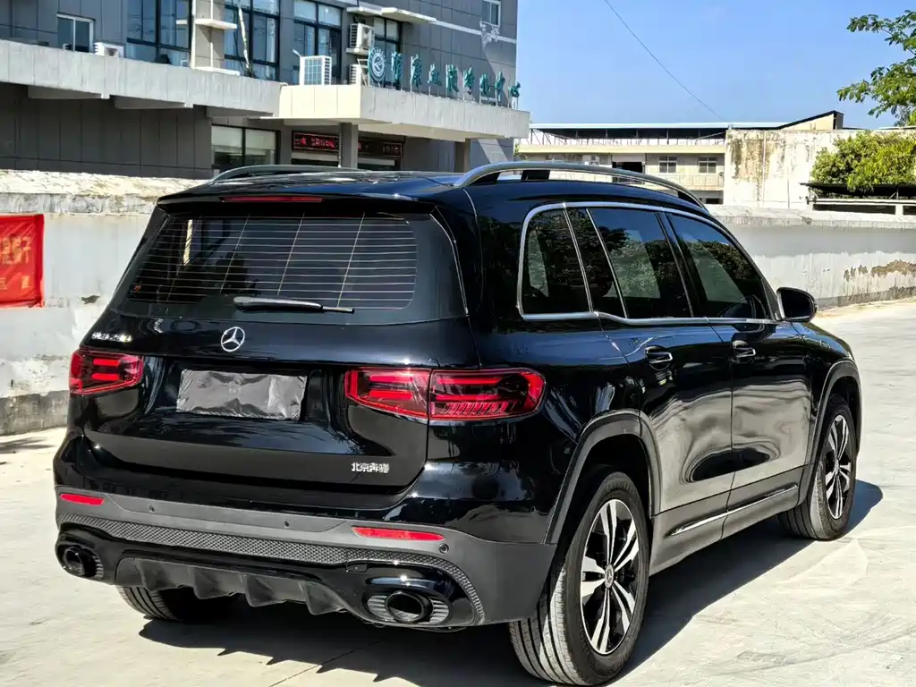 Mercedes-Benz GLB — миниатюра 6