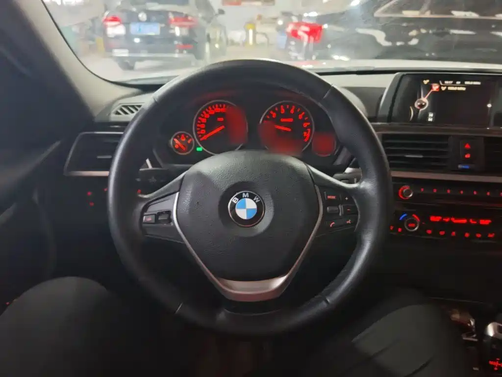 BMW 3 Series — миниатюра 11