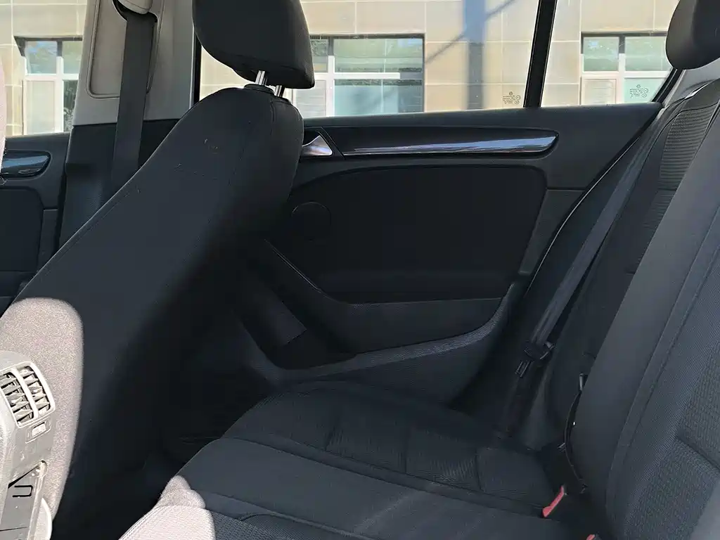 Volkswagen Golf — миниатюра 5