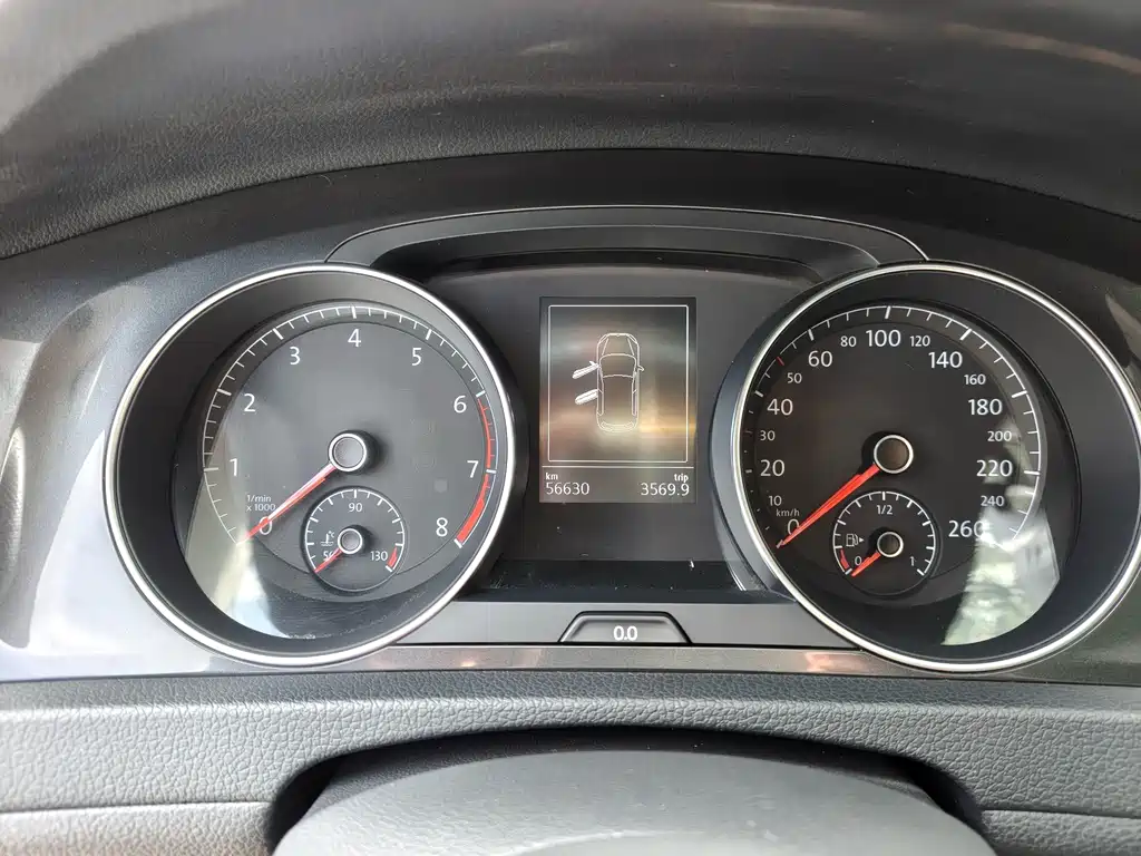 Volkswagen Golf — миниатюра 6