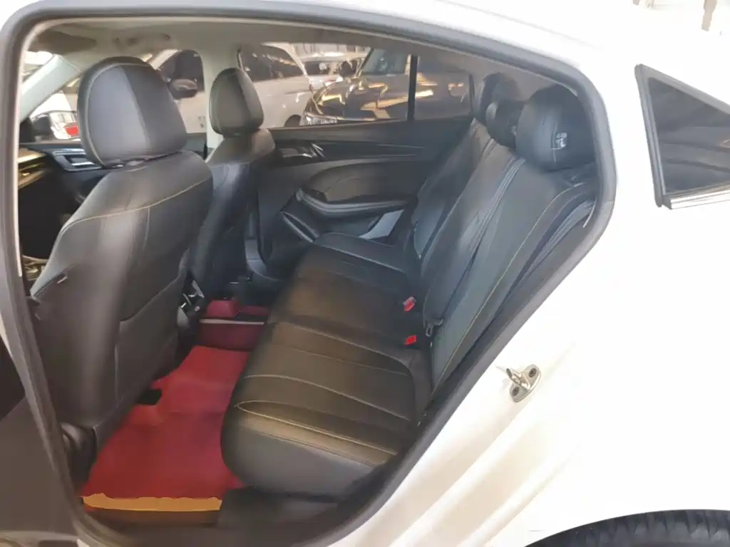 Roewe i5 — миниатюра 17