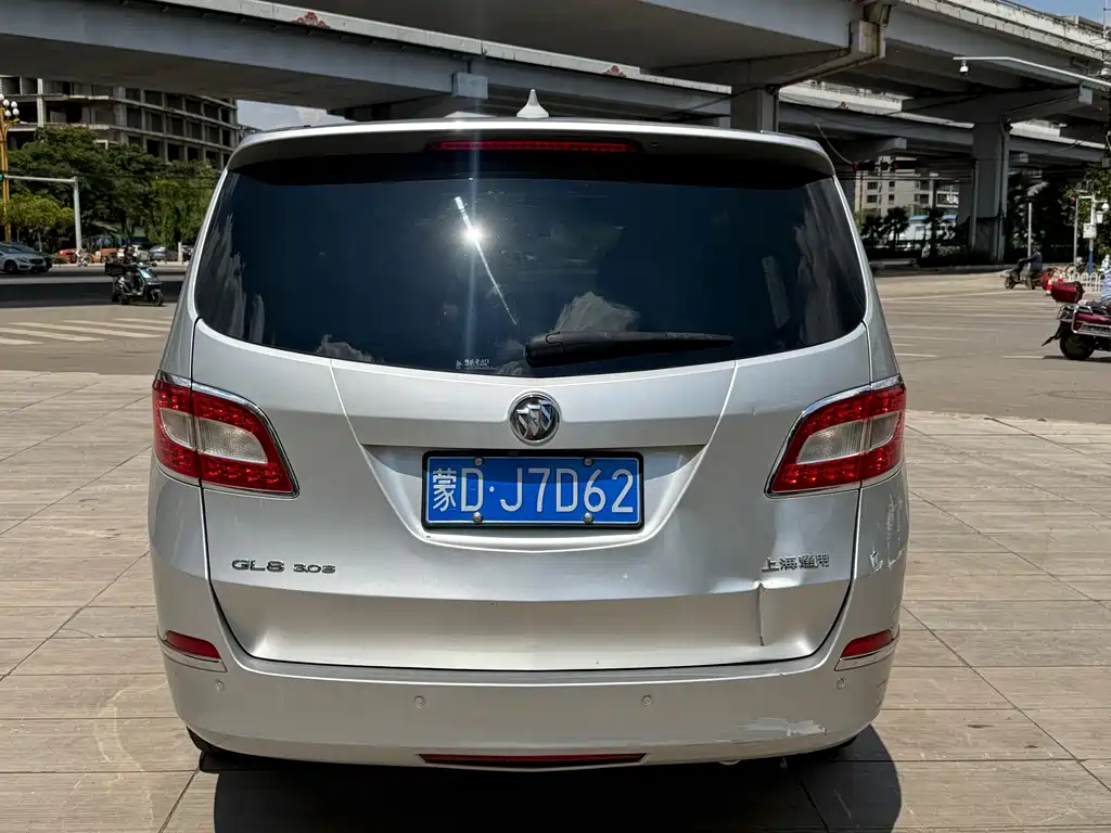 Buick GL8 — миниатюра 5