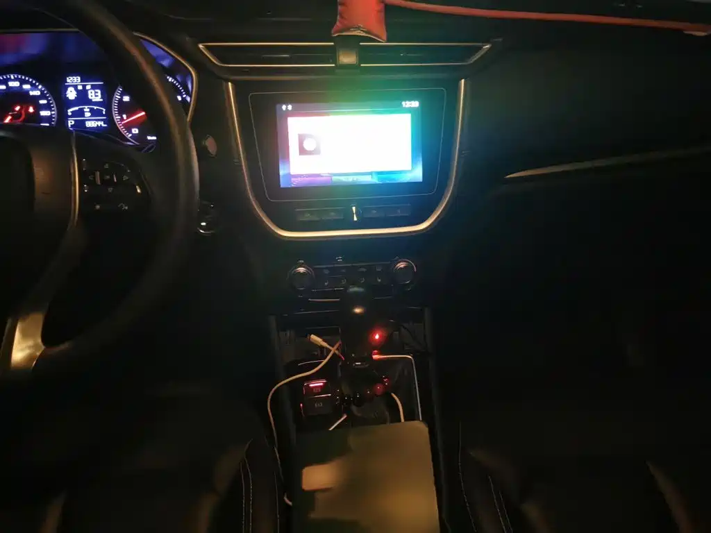 Roewe RX3 — миниатюра 6