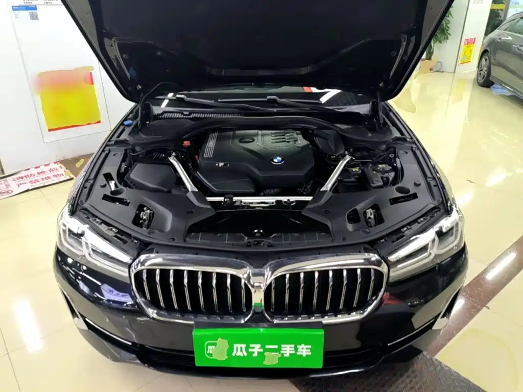 BMW 5 Series — миниатюра 20