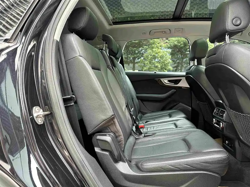 Audi Q7 — миниатюра 19