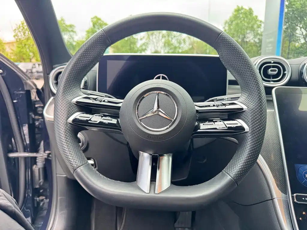 Mercedes-Benz C-Class — миниатюра 7