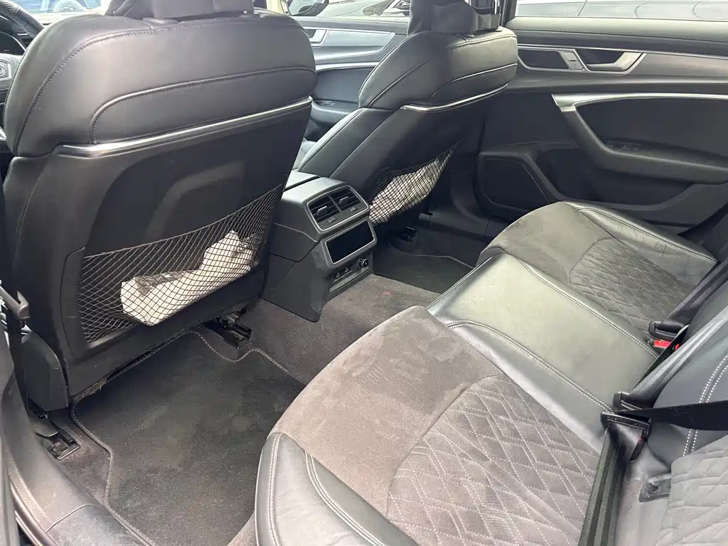 Audi A6L — миниатюра 9