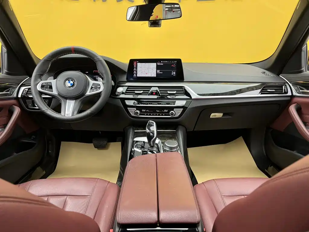 BMW 5 Series — миниатюра 16