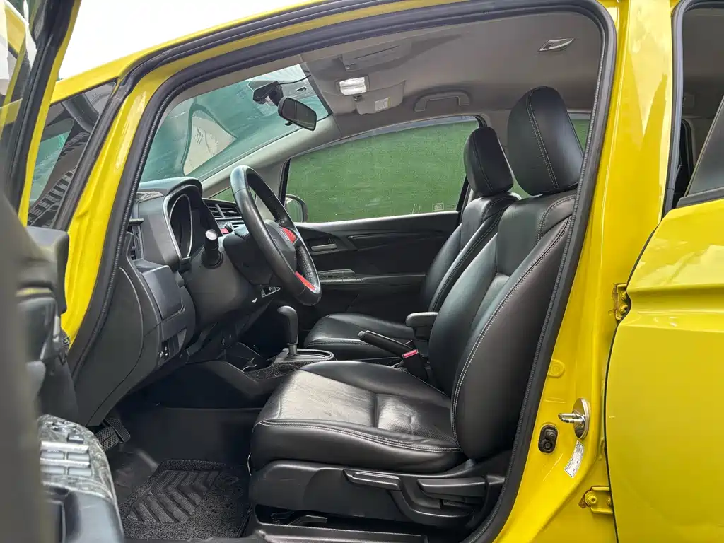 Honda Fit — миниатюра 8