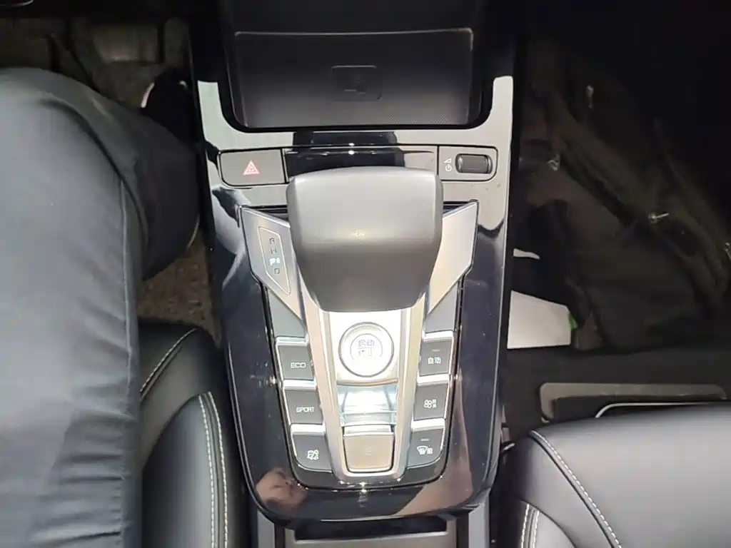 BYD Yuan EV — миниатюра 14