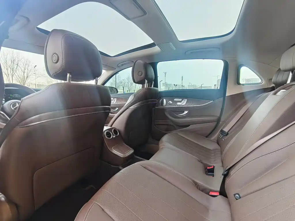 MERCEDES-BENZ E CLASS