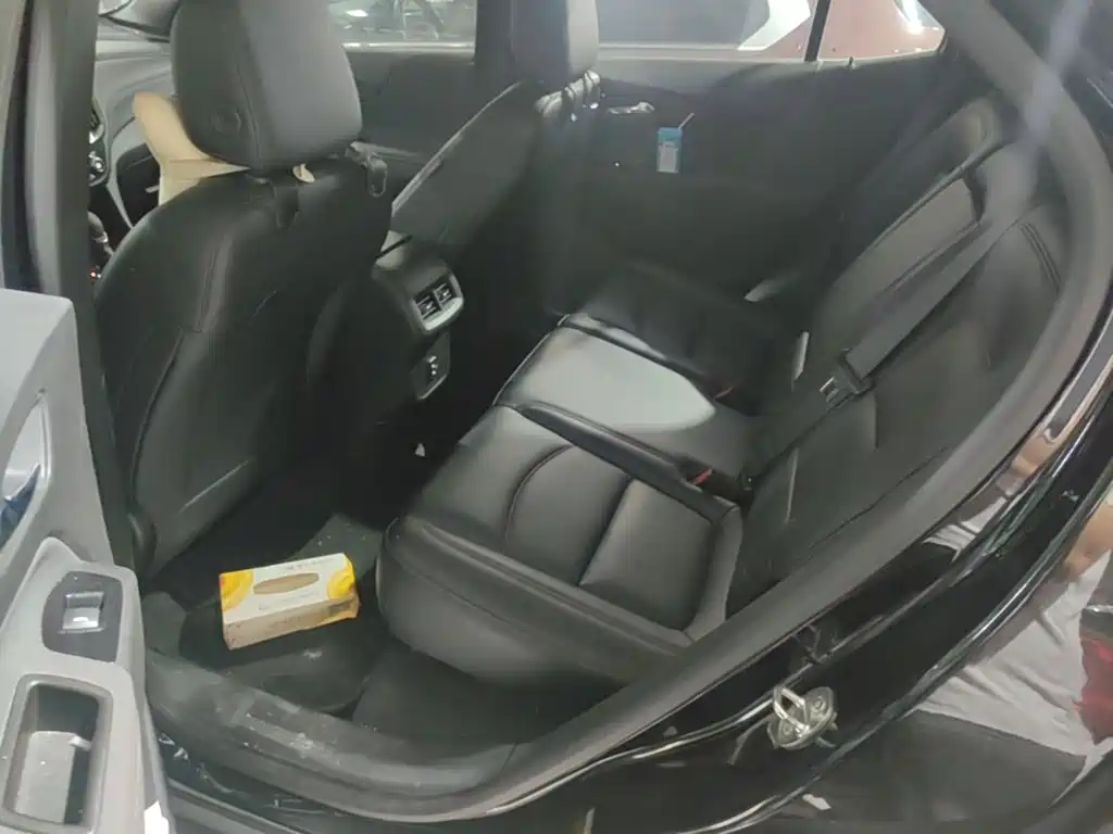 Chevrolet Equinox — миниатюра 13