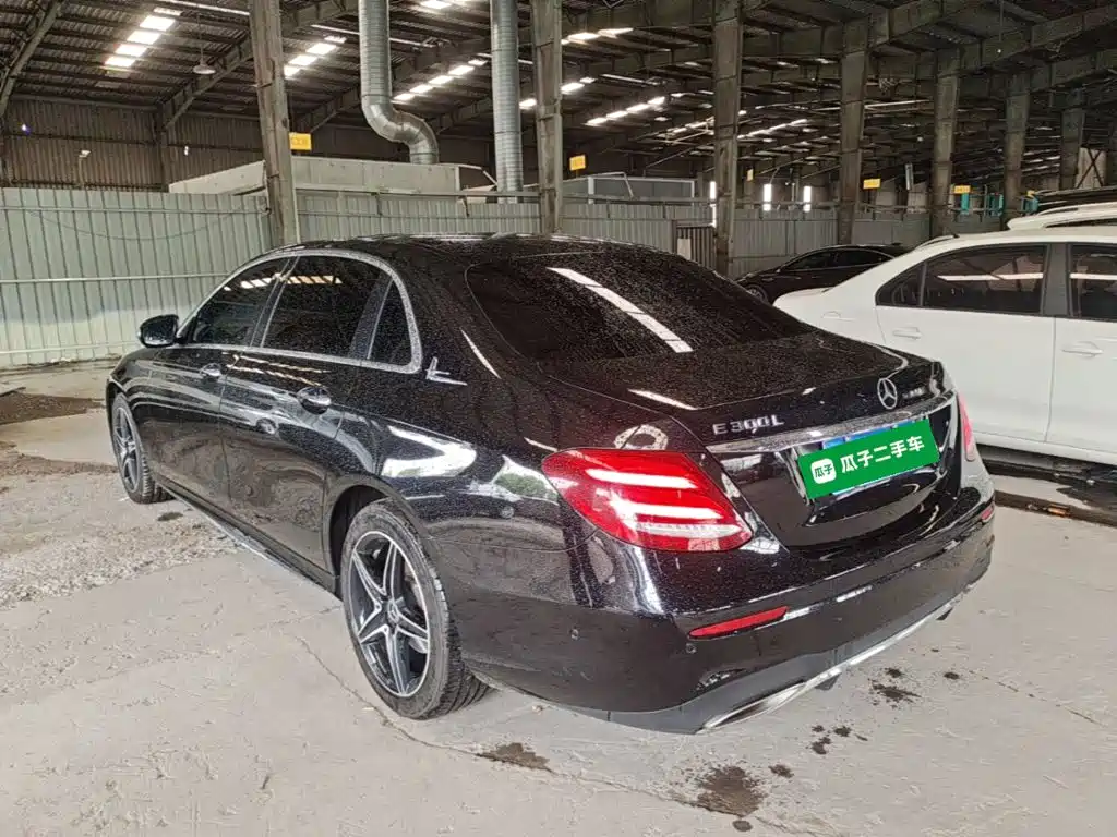 Mercedes-Benz E-Class — миниатюра 5